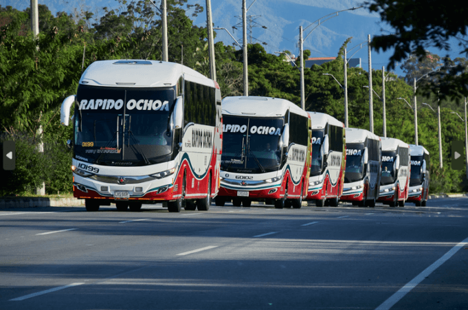Scania continúa con su liderazgo en el mercado con la entrega de 25 buses a la empresa de transporte Rápido Ochoa