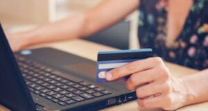 Así es como los ciberdelincuentes aprovechan el BlackFriday para estafar a e-commerces y usuarios