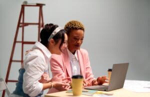 El futuro de las laptops con inteligencia artificial ya está en Colombia