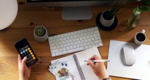 Prima de fin de año: Alivio financiero u oportunidad de inversión