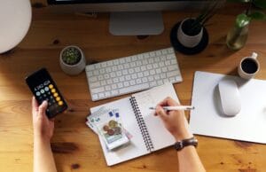 Prima de fin de año: Alivio financiero u oportunidad de inversión