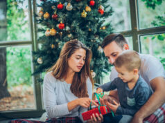 Lo que sí y lo que no debes comprar para tus hijos según los expertos