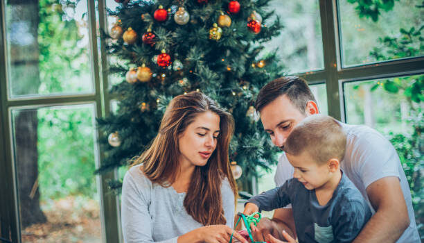 Lo que sí y lo que no debes comprar para tus hijos según los expertos