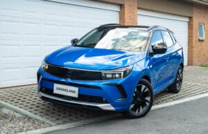 Explora nuevos destinos con Opel: 5 lugares para viajar por carretera en 2025