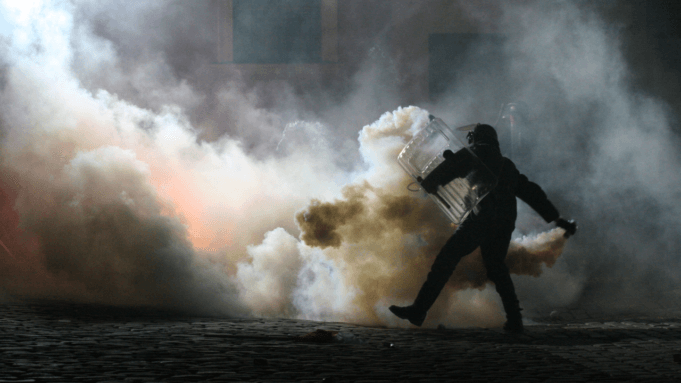 Informe de Riesgos Globales 2025: Conflictos, Medio Ambiente y Desinformación, principales amenazas