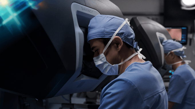 La cirugía robótica se consolida en Colombia, impulsando la innovación quirúrgica