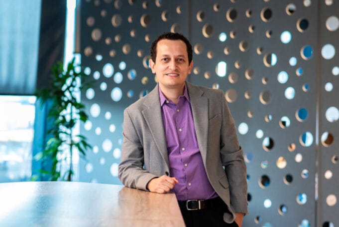 Schneider Electric nombra a Luis Santamaria como líder del área Cloud & Service Providers