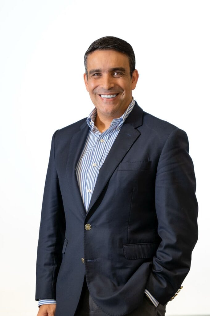 Guillermo Martínez asume la presidencia de Pavco Wavin en Colombia