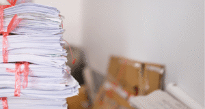 ¿El papel tiene los días contados? Cómo las organizaciones en Colombia pueden acelerar su eficiencia abandonando los impresos