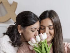 Mamá siempre escucha: cuida su audición