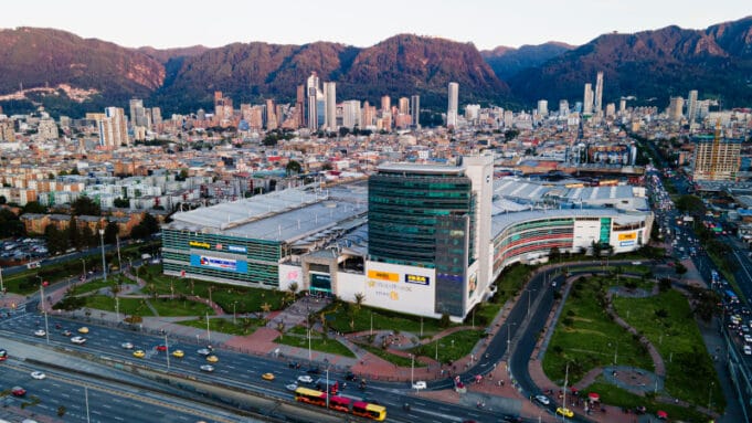 Mallplaza aumenta su flujo de visitas (29,4%), ingresos (36,8%) y EBITDA (42,6%) posicionándose como la compañía con mayor crecimiento de la industria