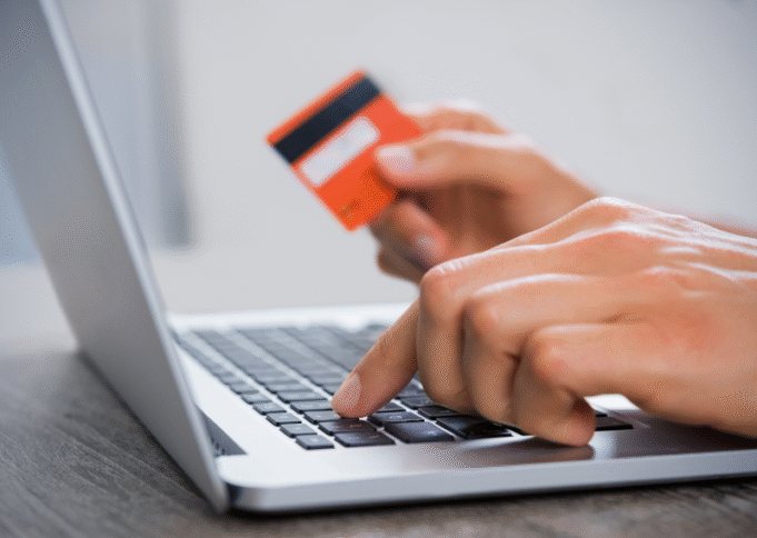 ¿Cómo se están protegiendo los colombianos al pagar en línea? cinco prácticas frente al auge del e-commerce y los fraudes digitales