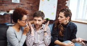 Bajar el volumen: la diferencia entre escuchar y oír