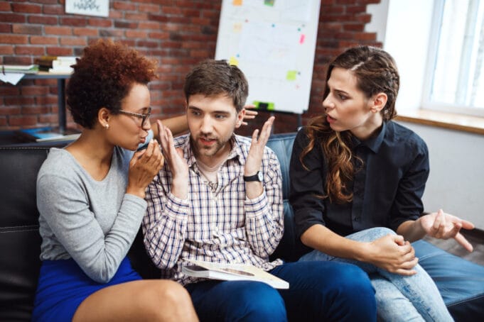 Bajar el volumen: la diferencia entre escuchar y oír