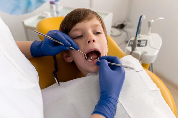 Cinco hábitos clave para prevenir la caries infantil