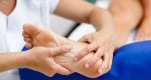 Alerta global: el pie diabético afectará a más del 19% de los adultos con diabetes, estima la OMS