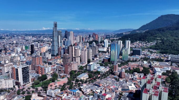 Nuevos proyectos despegan mientras ventas e inicios de obra caen en Colombia