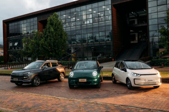 Autocom con sus marcas JAC, Jetour y Karry abre nuevos concesionarios consolidando su crecimiento en Colombia