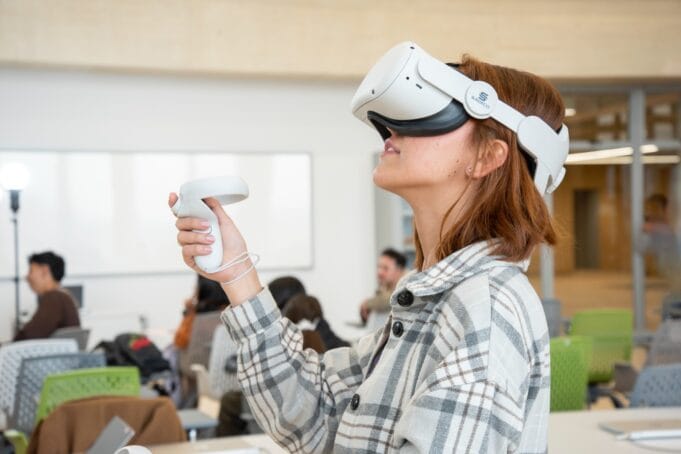 UCompensar recibe a líderes mundiales del sector aeroespacial para impulsar el futuro tecnológico de Colombia