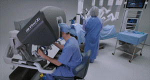 Cirugía robótica resuelve caso de hipertensión severa en paciente de 42 años