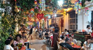 OPPO Reno14 5G ilumina la energía joven de Cartagena