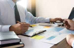 Swiss Re analiza los nuevos motores y riesgos de la economía global