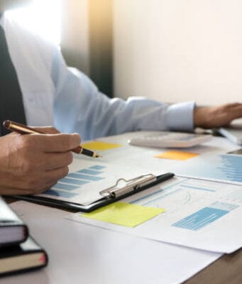 Swiss Re analiza los nuevos motores y riesgos de la economía global