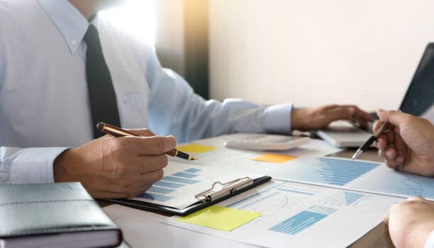 Swiss Re analiza los nuevos motores y riesgos de la economía global