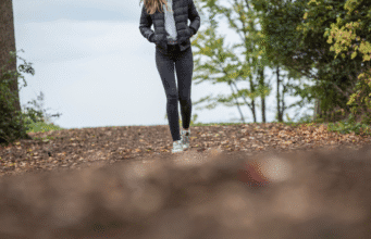 Actividad física de bajo impacto: la alternativa consciente de entrar en forma en 2026