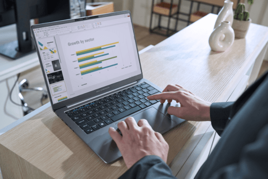 ASUS Presenta: La Guía Estratégica para PyMEs: ¿Por qué migrar de Laptops de Consumo a Equipos de Grado Empresarial?