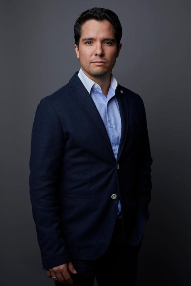 Santiago Contreras - Banca