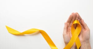 Más allá del hospital: El impacto de la red social en la cura del cáncer infantil.