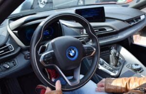 Más eléctricos, nuevos riesgos: cómo cambia el seguro automotor