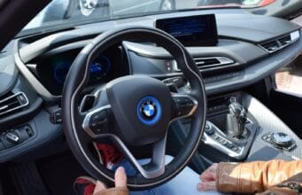 Más eléctricos, nuevos riesgos: cómo cambia el seguro automotor