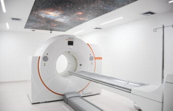 Clínica del Country recibe la máxima acreditación europea por su precisión en diagnósticos oncológicos y neurológicos