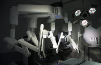Hito en la Medicina Colombiana: La revolución de la precisión supera las 200 cirugías robóticas en tiempo récord