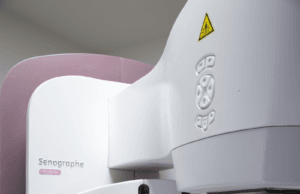 Tecnología de vanguardia que salva vidas: La mamografía con contraste y la biopsia al vacío transforman la detección temprana del cáncer de mama.