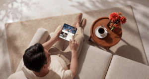 OPPO Find N6: el teléfono plegable que toma las fotos perfectas a mamá llega a Colombia