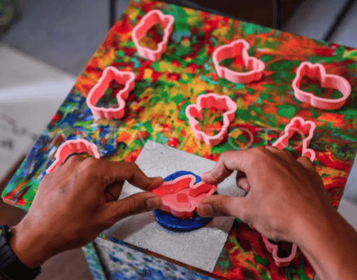 El motor creativo de Colombia: Las industrias culturales aportan $20,8 billones a Bogotá y aceleran su expansión digital