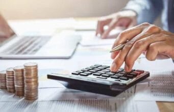 Prima de servicios y jornada de 42 horas: los ajustes laborales que deben revisar las empresas en el cierre de semestre