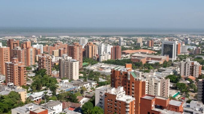 Crisis hídrica, infraestructura resiliente y responsabilidad compartida como ejes fundamentales para garantizar el acceso al agua potable en el país