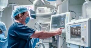 El hospital del futuro combinará tecnología, datos y conexiones inteligentes para fortalecer las decisiones clínicas