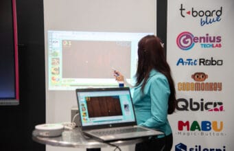 Aprender en minutos: el auge del microlearning redefine la educación en Colombia