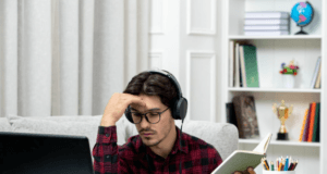 En Colombia el reto ya no es obtener un título universitario, sino mantenerse vigente ante las transformaciones del mercado laboral
