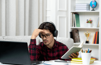 En Colombia el reto ya no es obtener un título universitario, sino mantenerse vigente ante las transformaciones del mercado laboral
