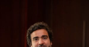 La ola llegó antes de lo previsto (y no la trajo un humano)