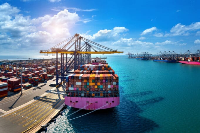 China se consolida como un de los mayores socios comerciales de Colombia y le exige al país mover el dinero de manera veloz usando tecnología