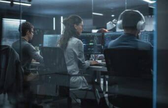 Teknei acelera su expansión en Latam con la adquisición del negocio de BPO de Indra