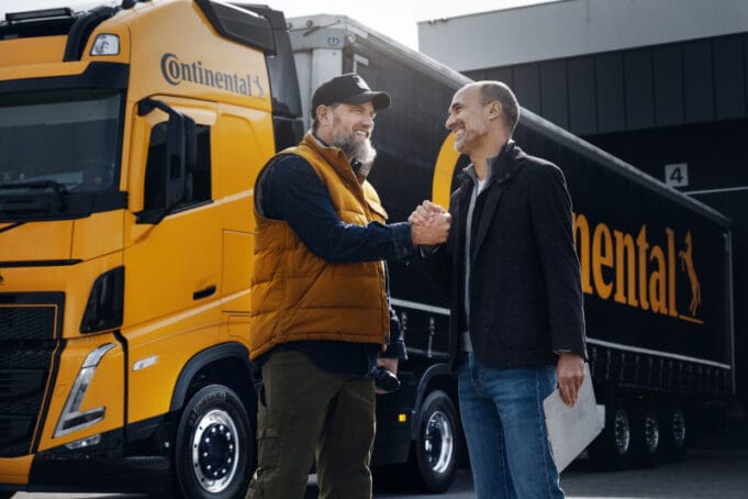 La presión adecuada de los neumáticos puede reducir los costos de combustible de las flotas, revela estudio de Continental
