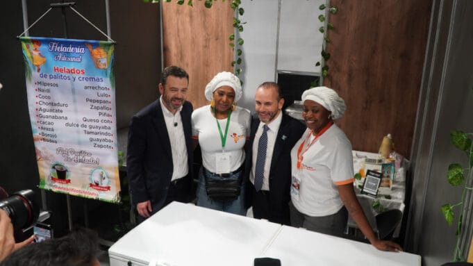 El Petronio Álvarez suma nuevos portadores de tradición en los últimos días de la Feria del Hogar